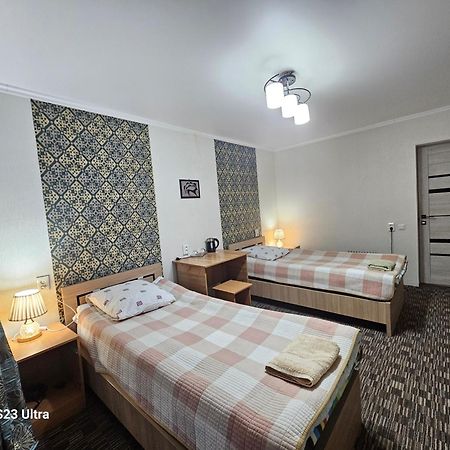 Guest House Mira Kochkor Екстер'єр фото