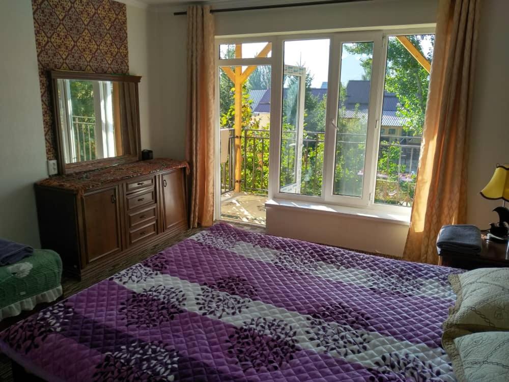 Guest House Mira Kochkor Екстер'єр фото