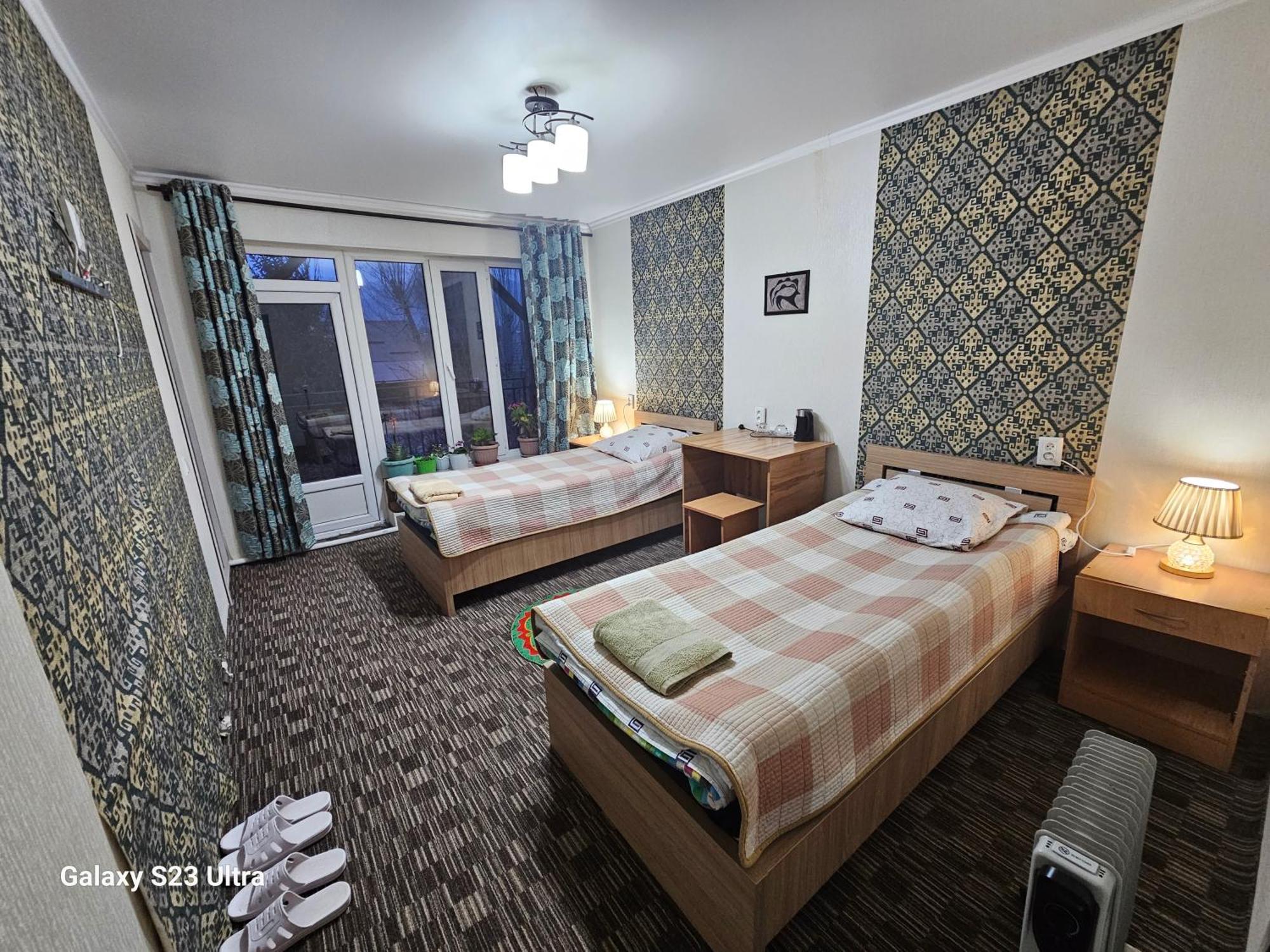 Guest House Mira Kochkor Екстер'єр фото